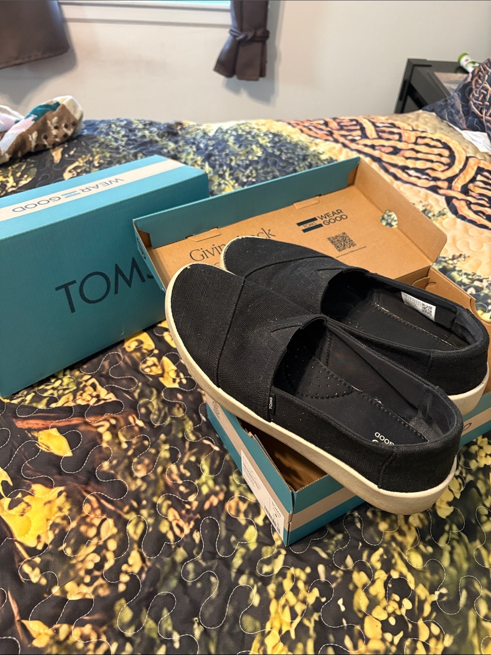 TOMS Black Canvas Slip-On Casual Shoes
